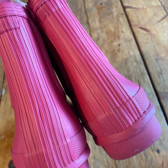 Original Waterproof Chelsea Rain Boot
HUNTER - Picture 3 of 7